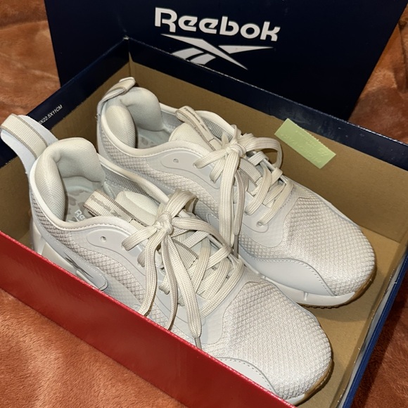 NWOT Reebok Zig Dynamica - Picture 3 of 5
